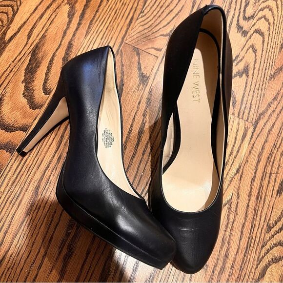 Nine West Rocha black leather almond toe slip on platform heels size 7.5 pumps - Picture 5 of 16